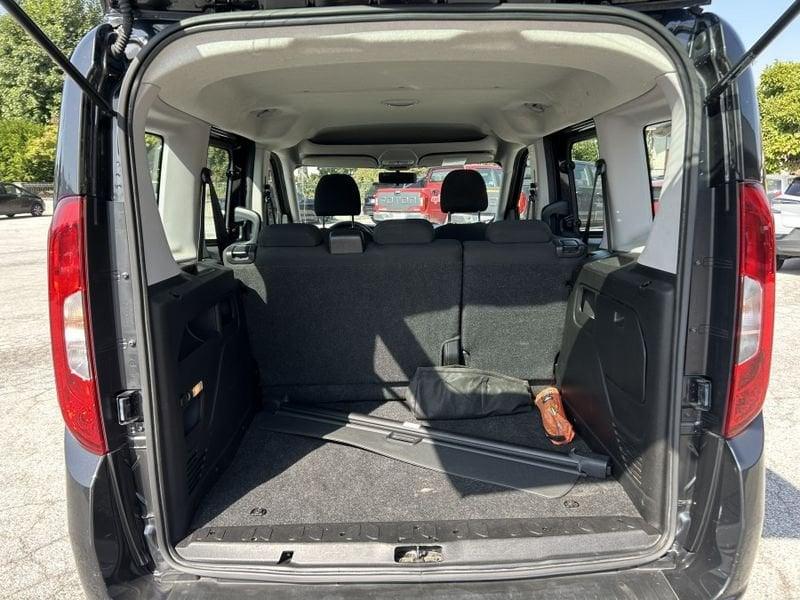 FIAT Doblò 1.4 95cv Lounge NAVI + 5 POSTI VETTURA