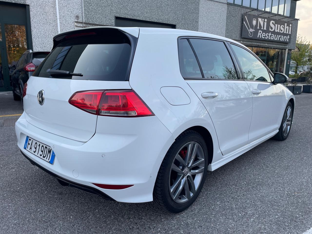 Volkswagen Golf 1.6 TDI 110 CV DSG 5p. R-line*Neopatentati*Cerchi*Euro 6*