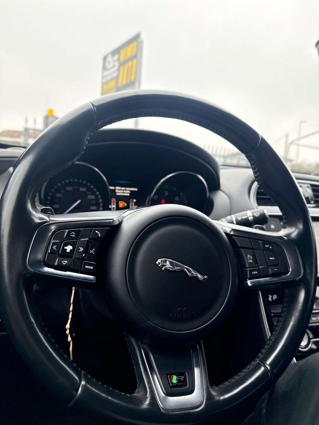 Jaguar XE 2.0 D E-Performance aut. R-Sport