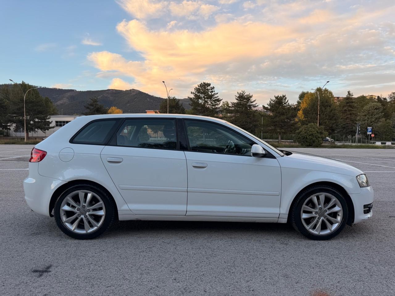 Audi A3 1.6 TDI 105 CV CR S tr. Ambiente