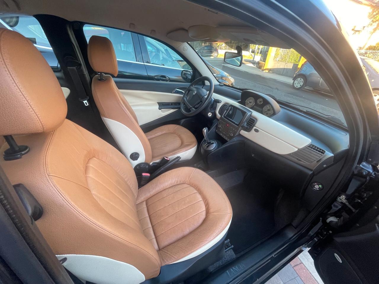 Lancia Ypsilon 1.4 Oro AUTOMATICA