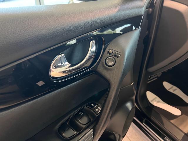 NISSAN Qashqai 1.6 dCi 4WD Black Edition - FULL OPTIONAL!