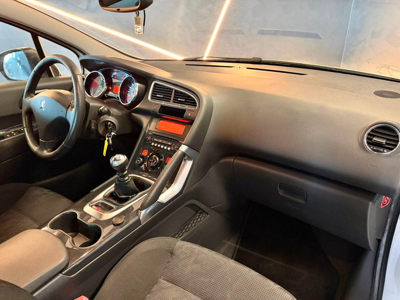Peugeot 3008 1.6 HDi 110CV Tecno