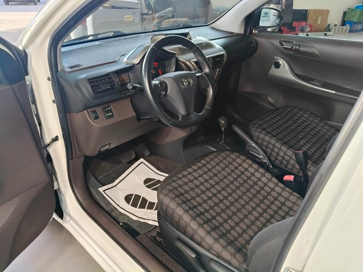 Toyota iQ 1.0 Sol CAMBIO AUTOMATICO POCHI KM
