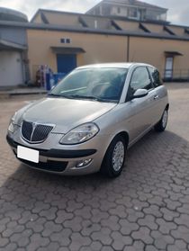 Lancia Ypsilon - APERTI AD AGOSTO