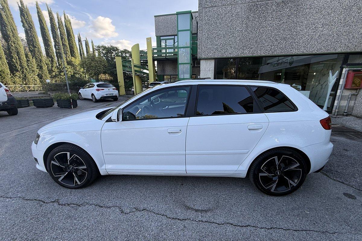 AUDI A3 SPB 2.0 TDI F.AP. Ambiente