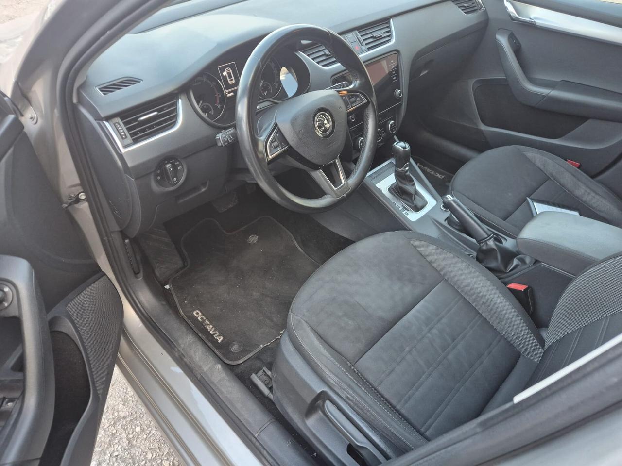 Skoda Octavia 1.5 DSG Wagon Executive G-Tec