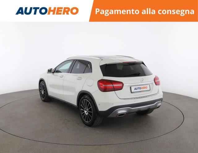 MERCEDES-BENZ GLA 180 d Automatic Business