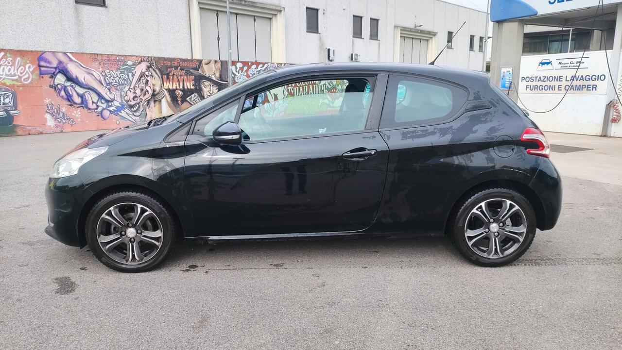 Peugeot 208 1.4 HDi 50KW 68CV 3 porte Allure NEOPATENTATI - 2014
