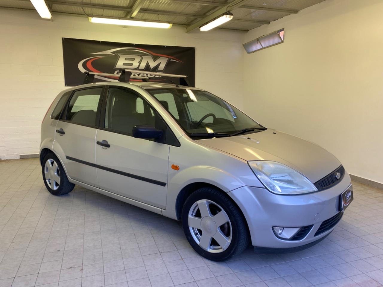Ford Fiesta 1.4 16V 5p. Ghia