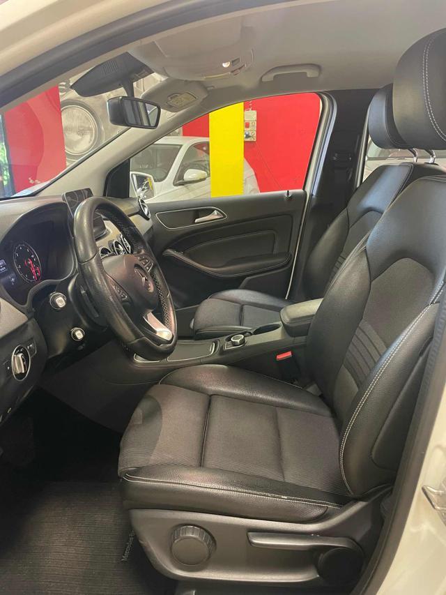 MERCEDES-BENZ B 180 d Automatic *TELEC/NAVI/*
