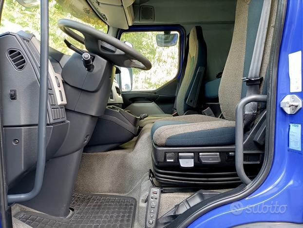 VOLVO FL 250 EURO 6 centinato
