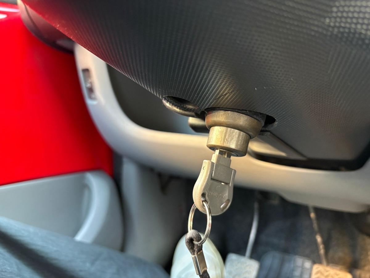 TOYOTA - Aygo - 12V VVT-i 5 porte Sol Conn. Red Ed.