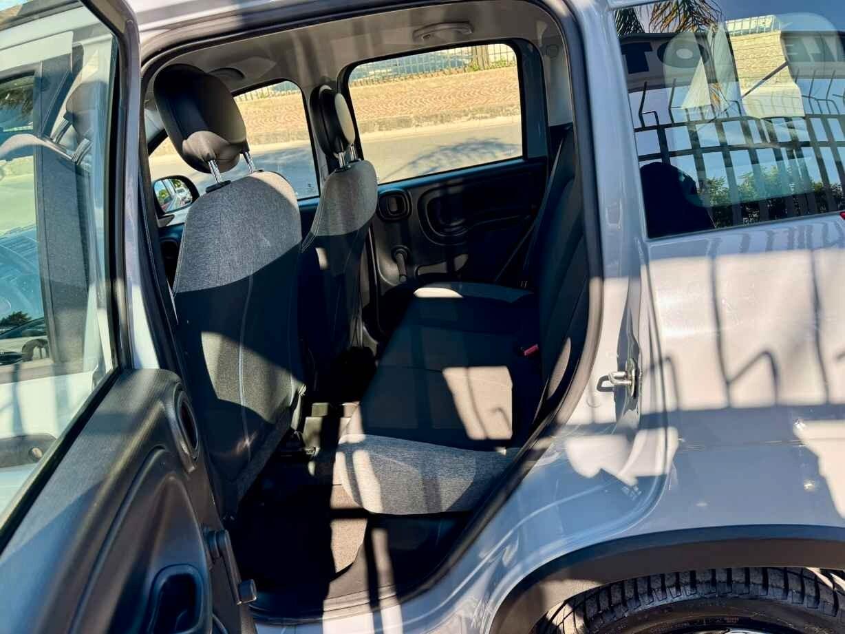 Fiat Panda 1.0 FireFly Hybrid 69 CV