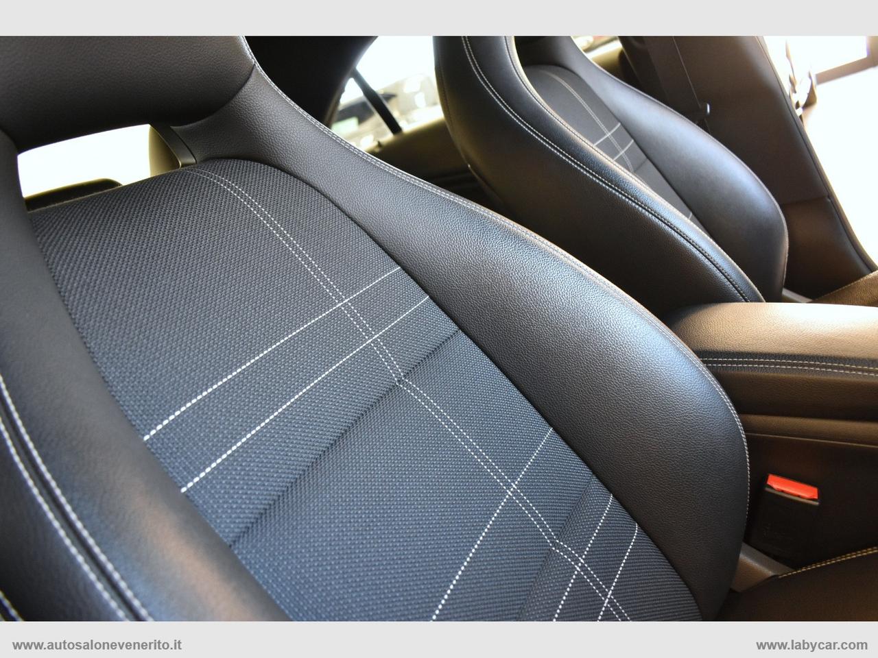 MERCEDES-BENZ CLA 200 d Automatic Premium Dark Night