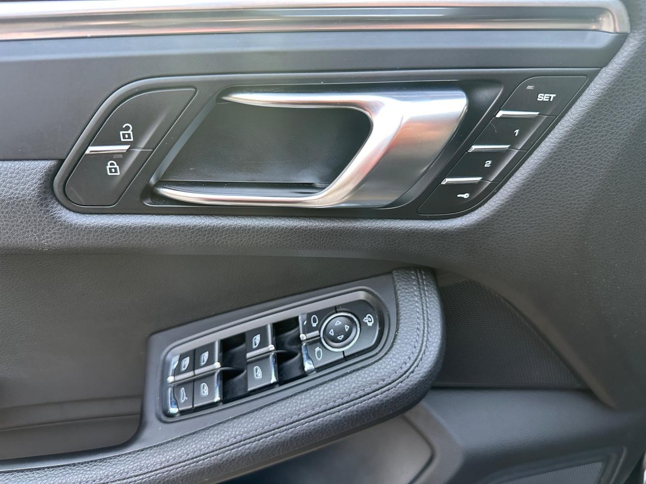 Porsche Macan 2.0 - 2021