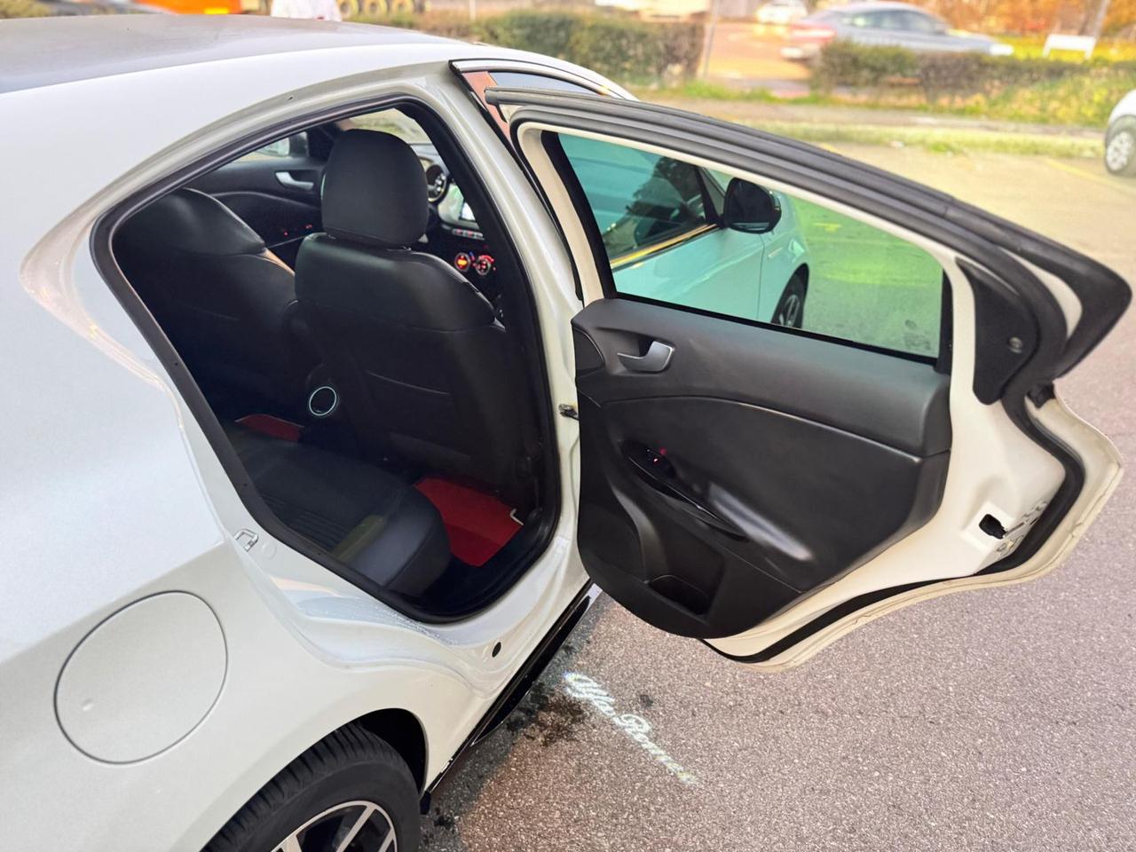 Alfa Romeo Giulietta Distinctive 1.75 TBi 16 #8054