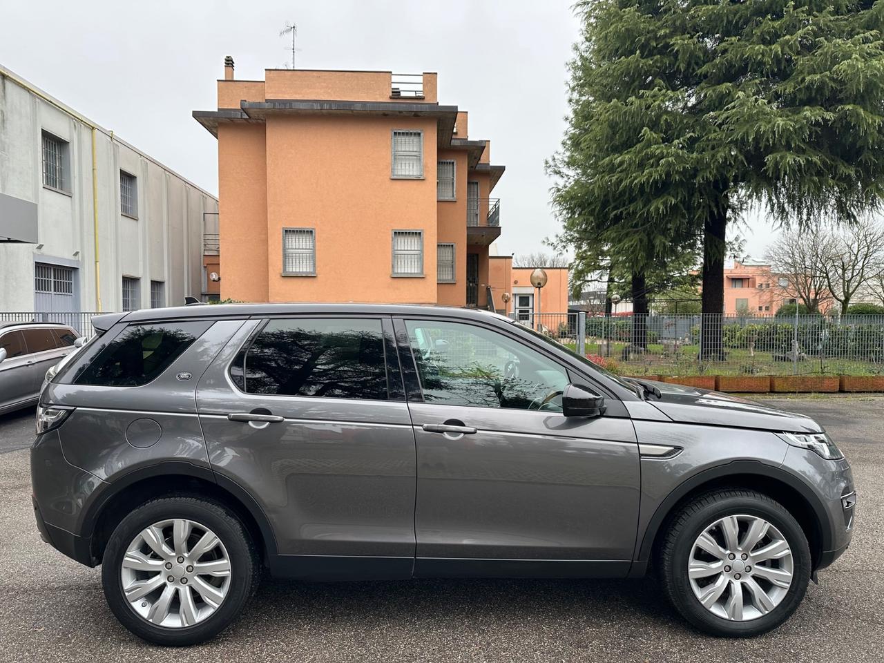 Land Rover Discovery Sport 2.0 TD4 180 CV HSE Luxury 7 POSTI