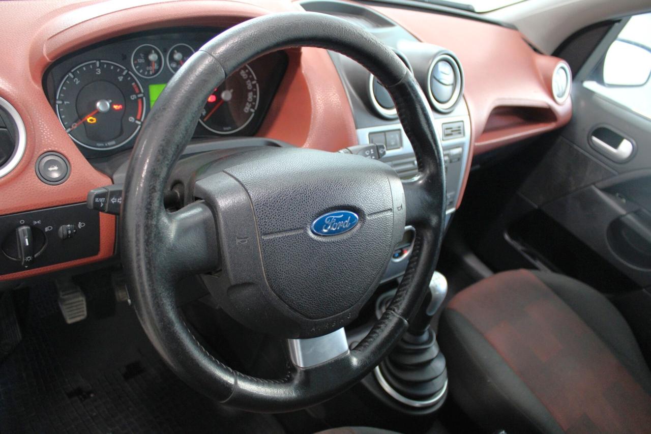 FORD Fiesta 1.6 TDCi Ghia - 2006