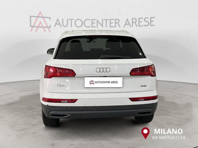 AUDI Q5 40 TDI quattro S tronic Business