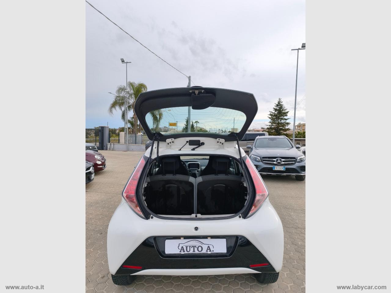 TOYOTA Aygo 1.0 VVT-i 69 CV 5p. x-pure