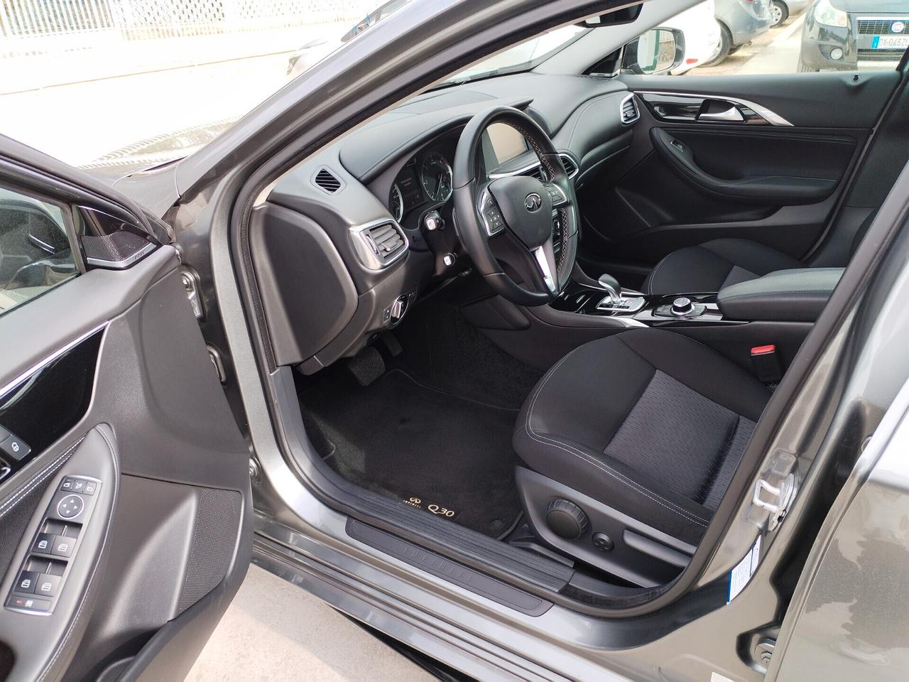 Infiniti Q30 1.5 Dci PREMIUM TETTO NAVI LED