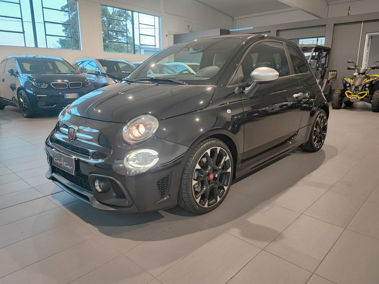 Abarth 595 1.4 T-Jet 165CV • Cerchi 17’’ • Scarico sportivo • Fari Bi-Xeno