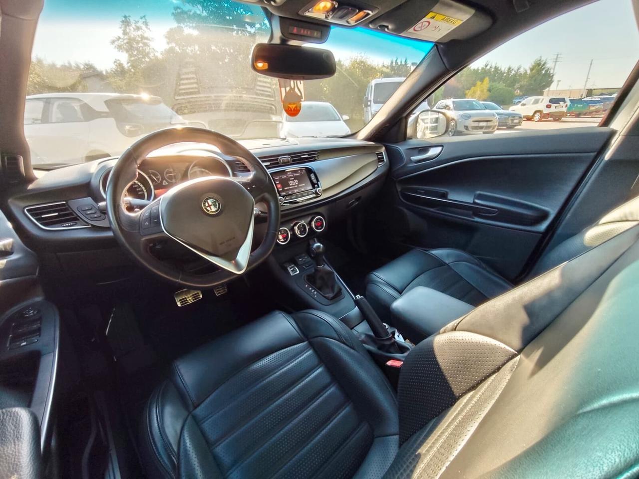 Alfa Romeo Giulietta 1750 Turbo TCT Quadrifoglio Verde