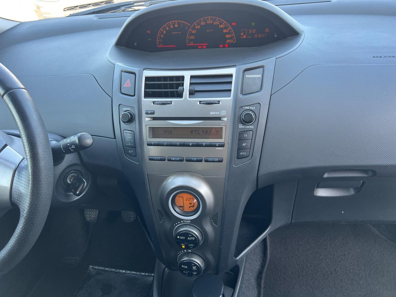 Toyota Yaris 1.3 5 porte Sol