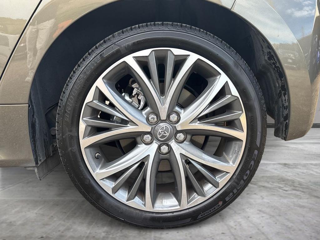 Toyota Yaris 1.5h 130 Lounge