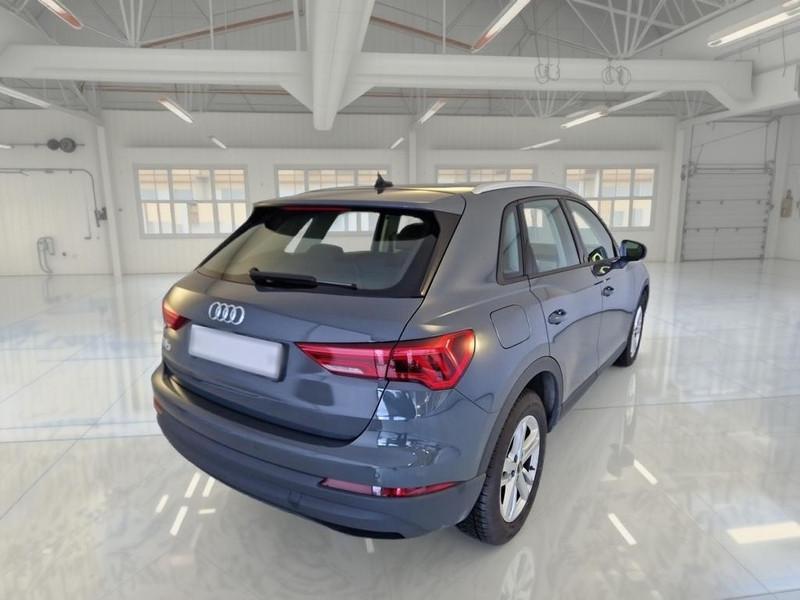 AUDI Q3 35 TDI S tronic Business