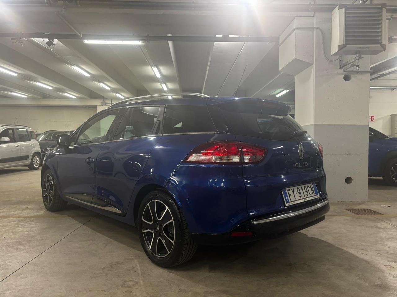 RENAULT Clio Sporter 1.5 dci Moschino Zen 75cv