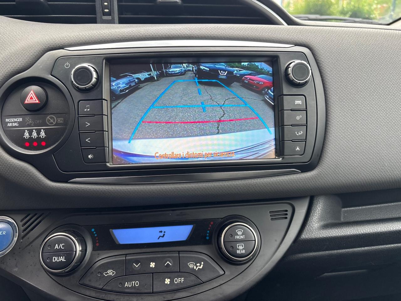 Toyota Yaris 1.5 Hybrid 5 porte Style OK NEOPATENTATI