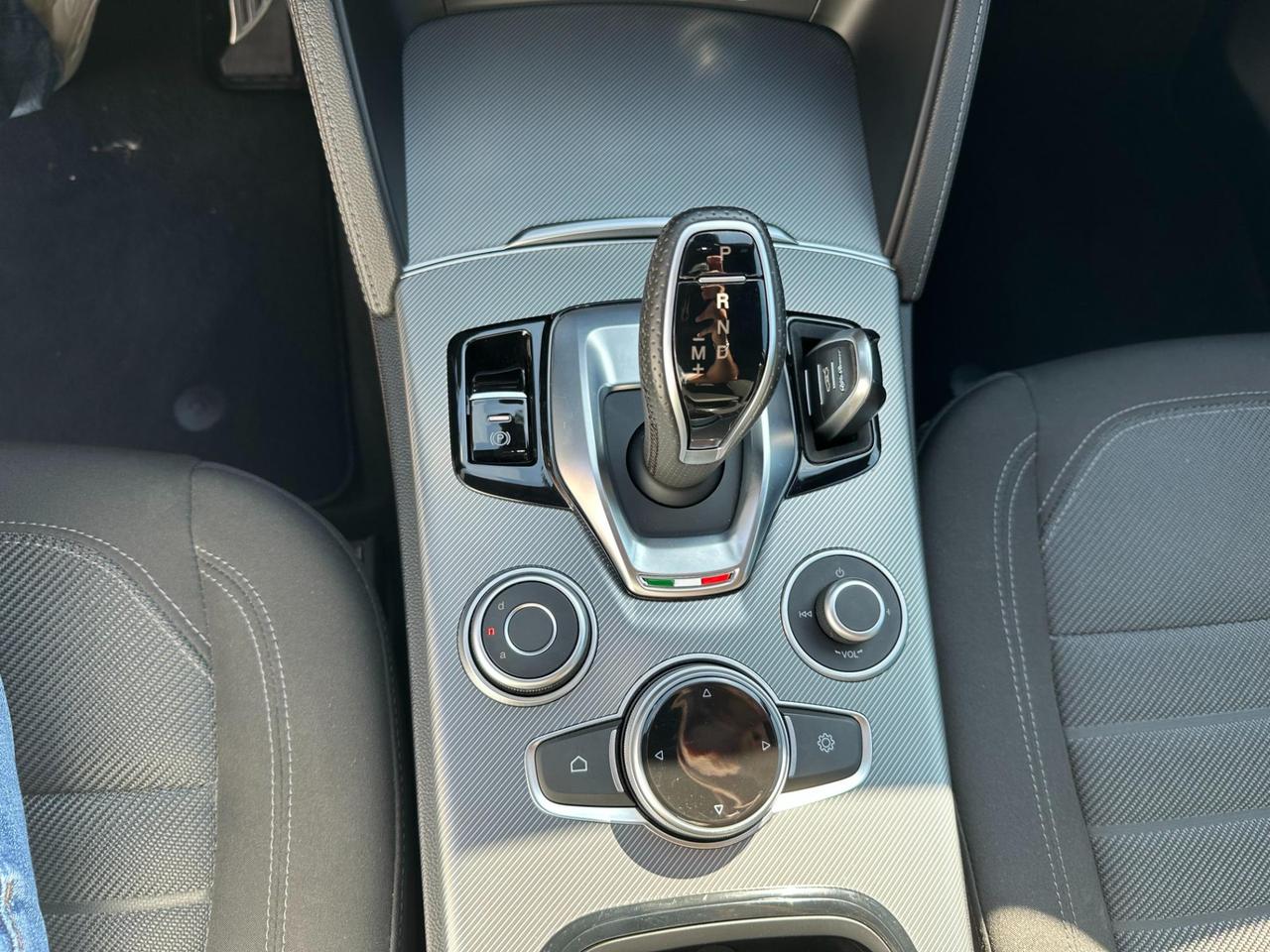 Alfa Romeo Stelvio 2.2 t Sprint rwd 160cv auto