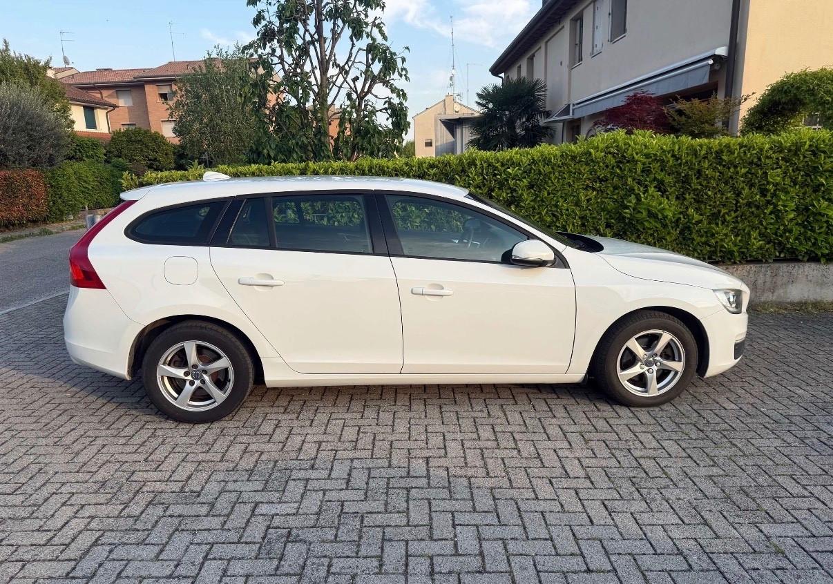 Volvo V60 Geartronic Momentum