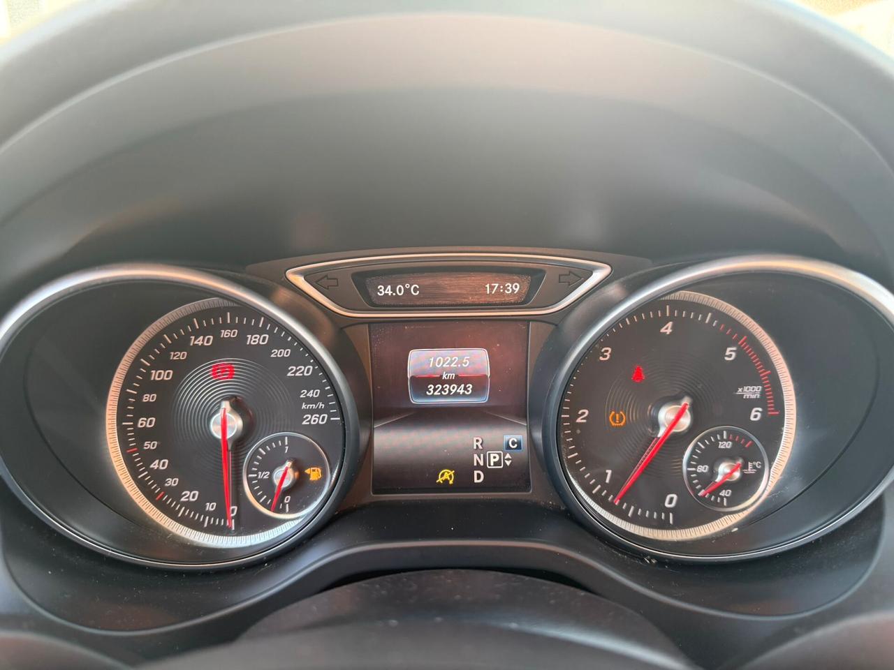 Mercedes-benz CLA 200 d Automatic Executive