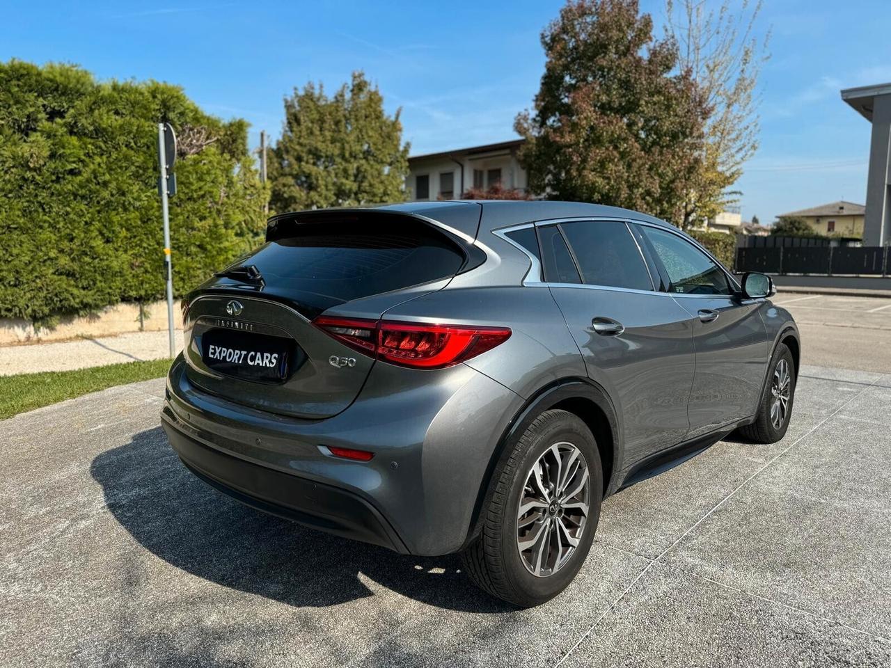 Infiniti Q30 1.5 diesel Premium Tech