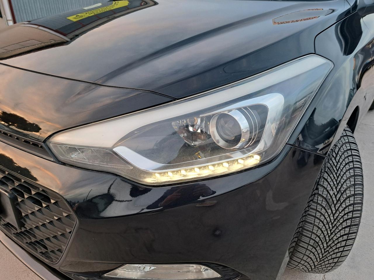 Hyundai i20 1.1 CRDi - 2015 NEOPATENTATI