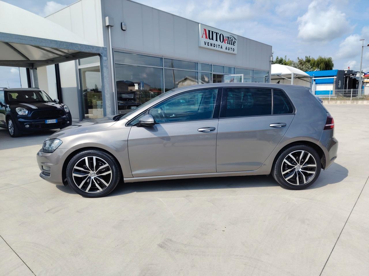 Volkswagen Golf 2.0 TDI 5p. Highline BlueMotion Technology