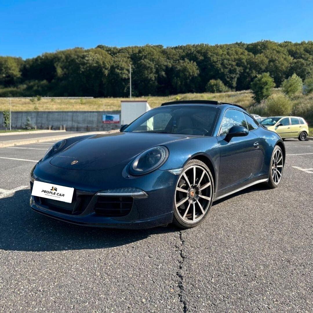 Porsche 911 3.4 Carrera 4 Coupé