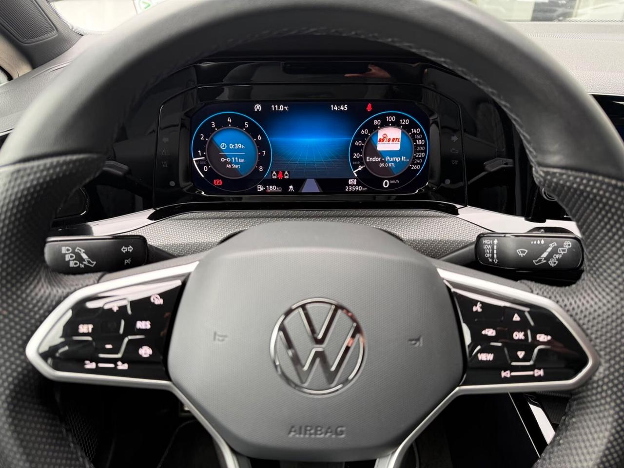 Volkswagen Golf *VIII*R-Line*Virt*OK NEOP