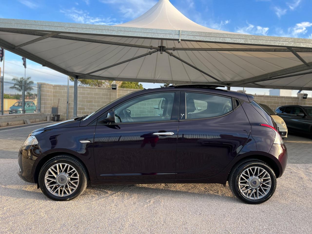 Lancia Ypsilon 1.3 MJT 95 CV 5 porte S&S Platinum TETTO PELLE