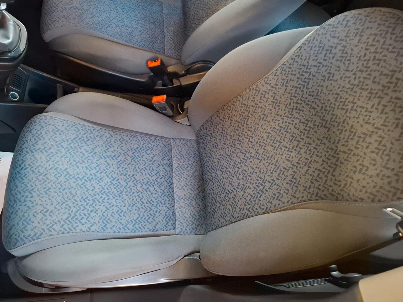 Lancia Ypsilon 1.0 FireFly 5 porte S&S Hybrid Ecochic Silver