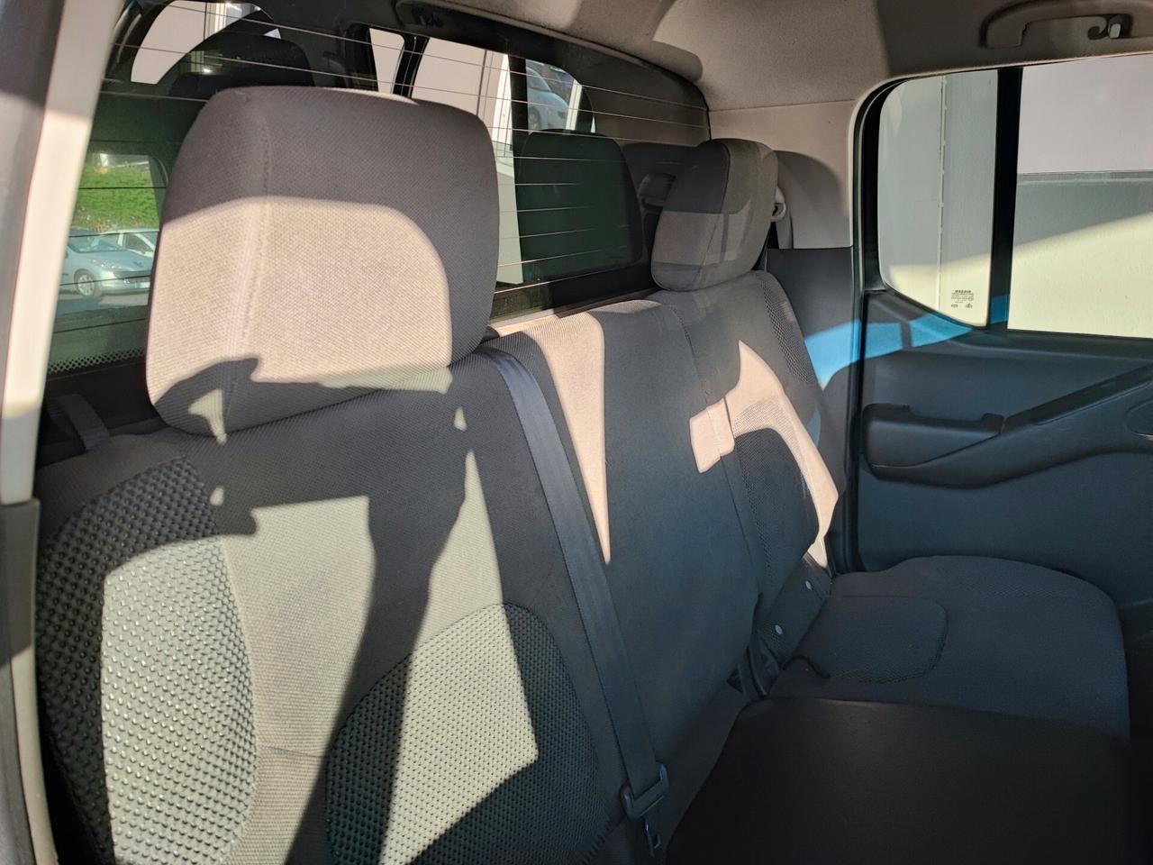 Nissan Navara 2.5 dCi 4 porte Double Cab Sport