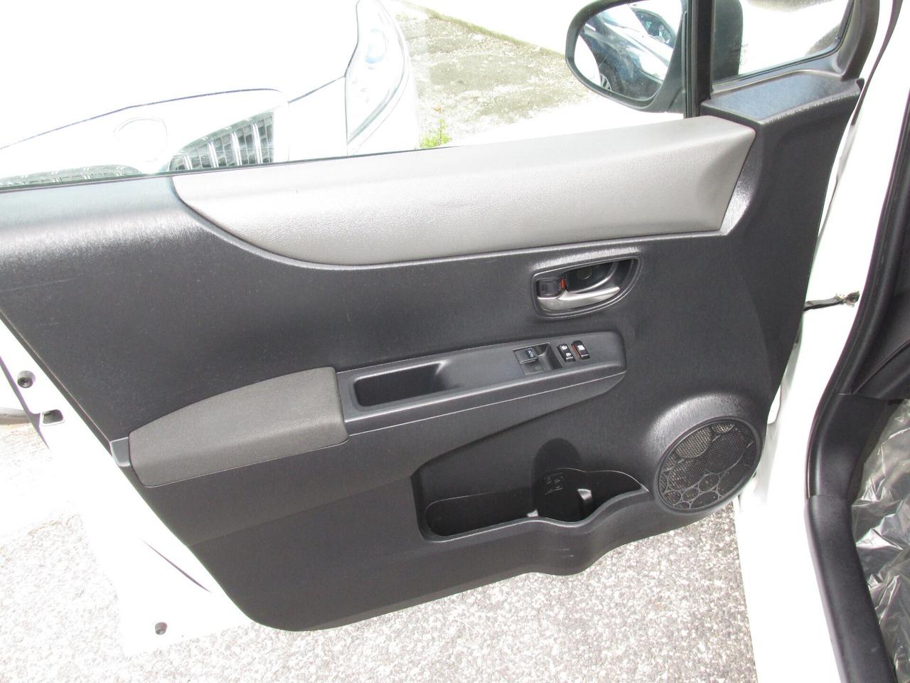 Yaris 1.0 BENZ LOUNGE FULL TELECAMERA 2014