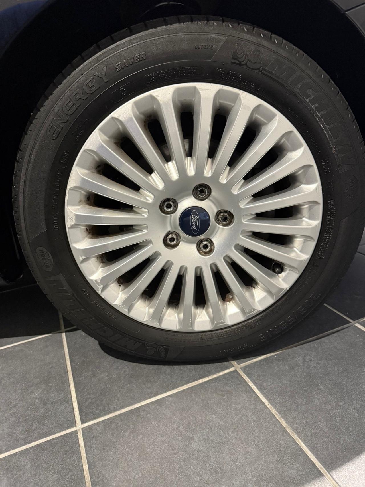 Ford Focus 1.6 TDCi (90CV) -NEOPATENTATI-UNICO PROPRIETARIO