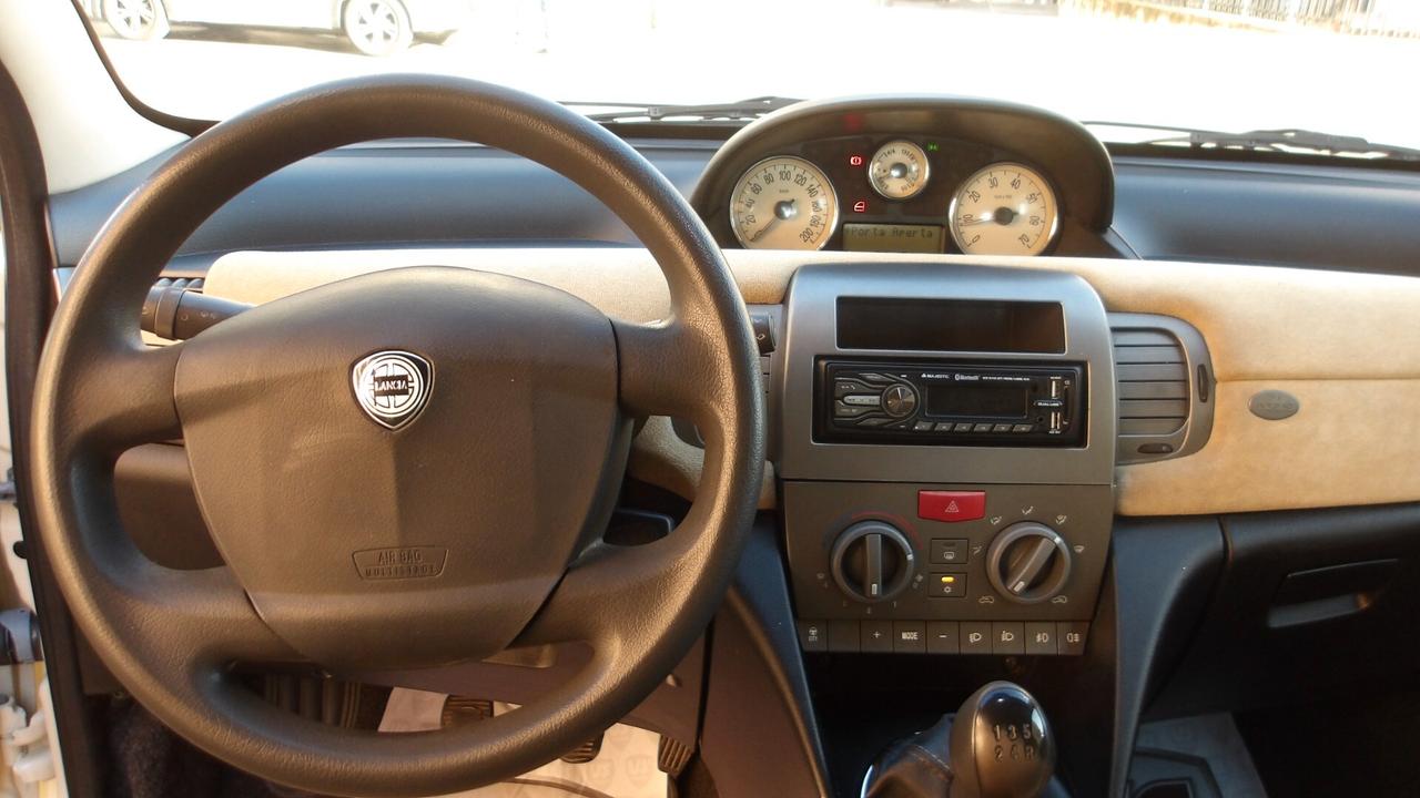 LANCIA YPSILON 1.3 DIESEL-2005