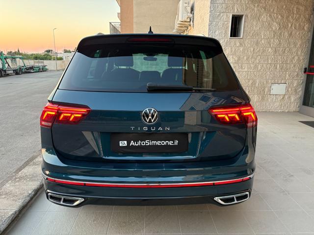 VOLKSWAGEN Tiguan 2.0 TDI 150 CV SCR DSG R-Line LUCI AMBIENTE