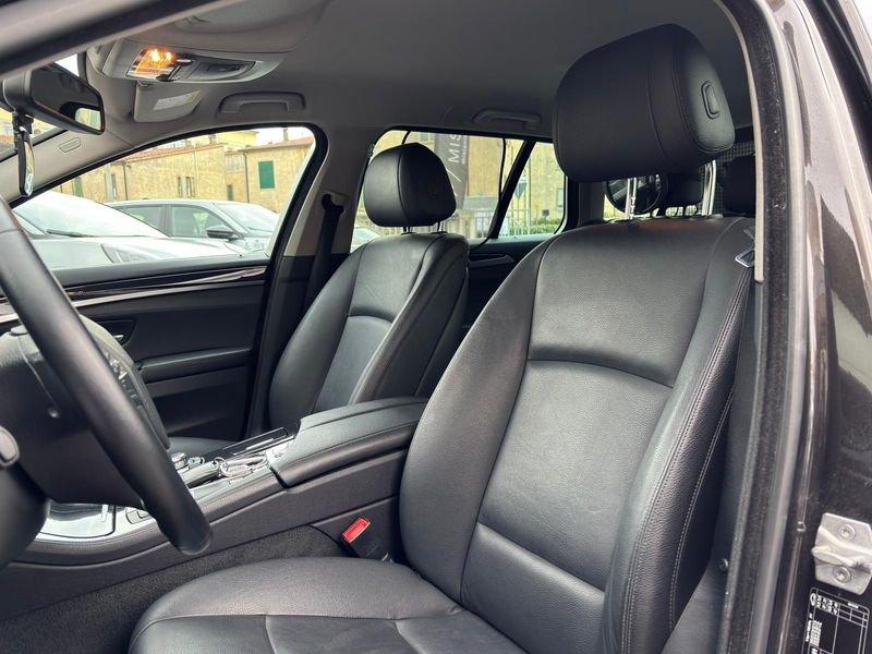 BMW Serie 5 520d Luxury Touring aut