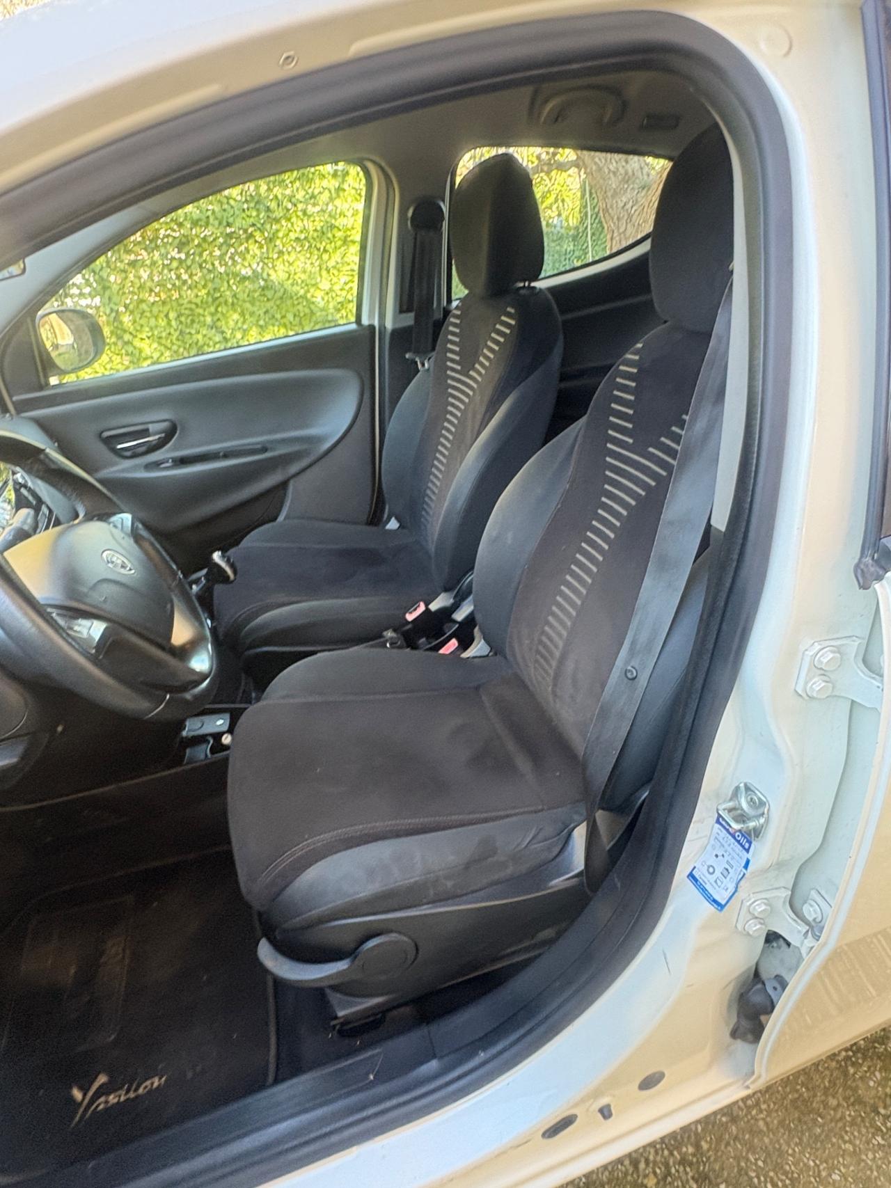 Lancia Ypsilon 1.3 MJT 16V 95 CV 5 porte S&S Gold